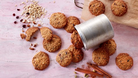 Crunchy cookies and bars